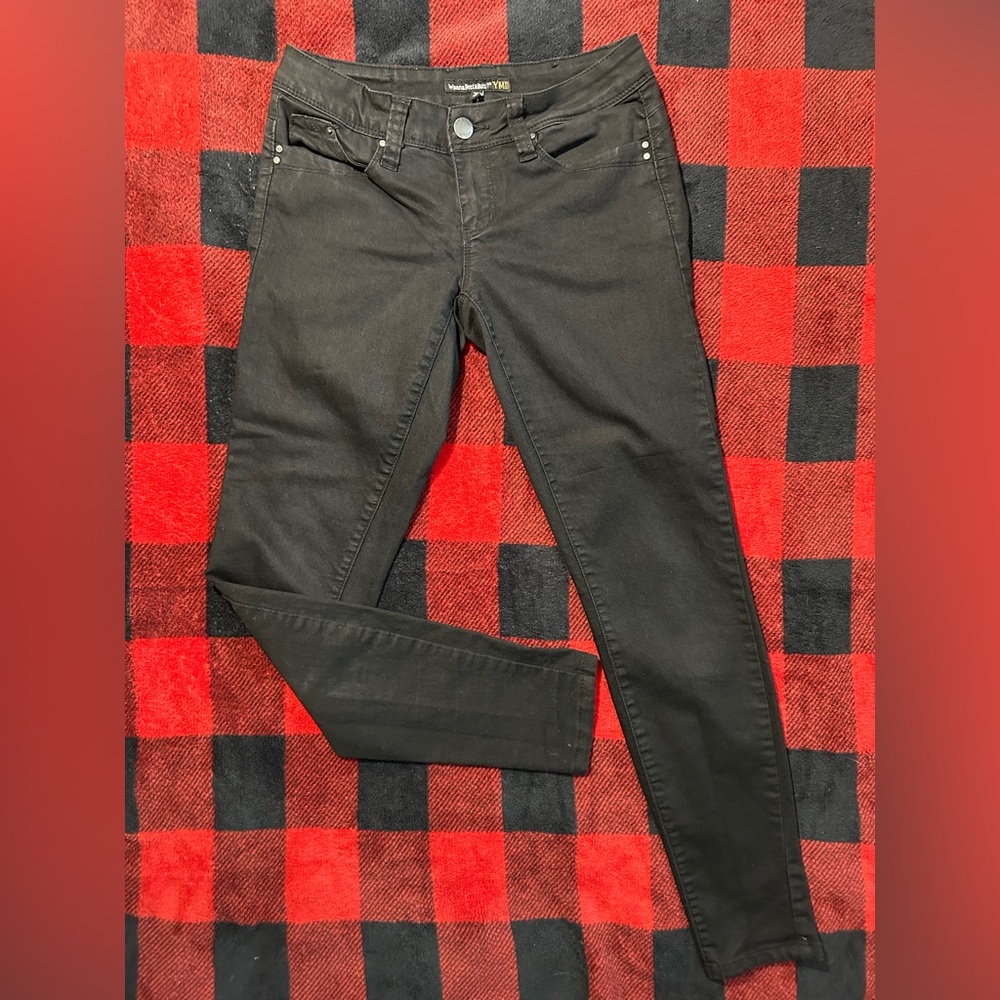 YMI Wannabettabutt stretchy Skinny Jeans - Black Size 5 EUC